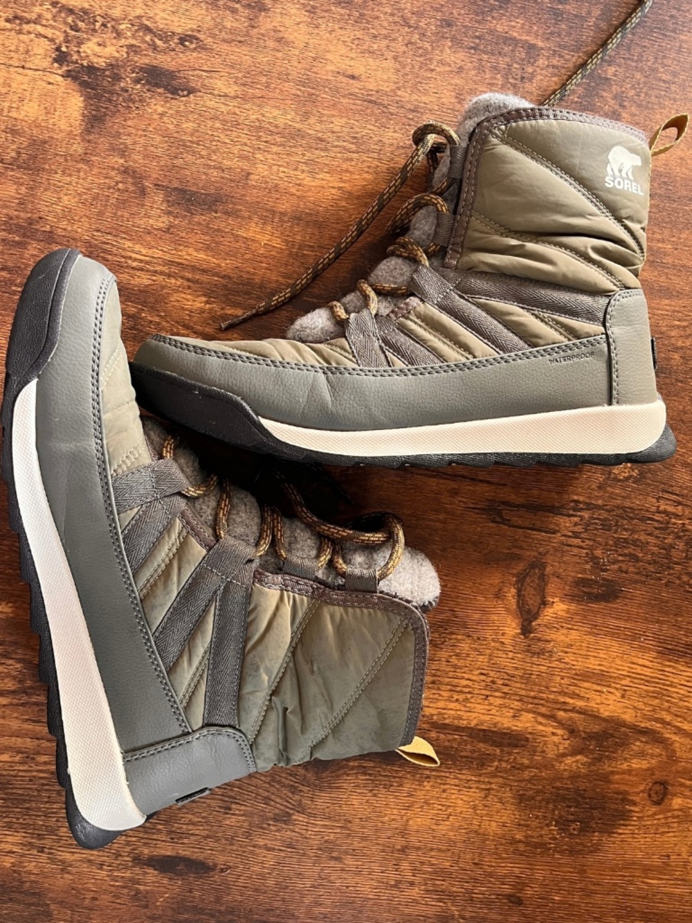 SOREL Whitney II Short Lace Waterproof Boots Size 8